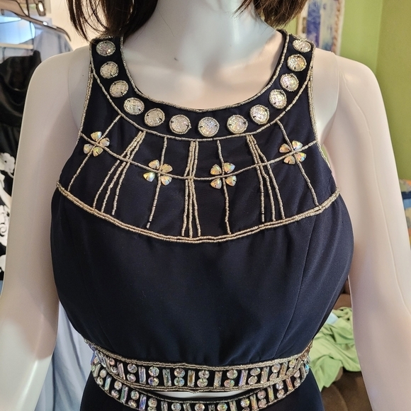 NOX apparel 2 piece formal beaded dress - L.   M - Picture 3 of 11